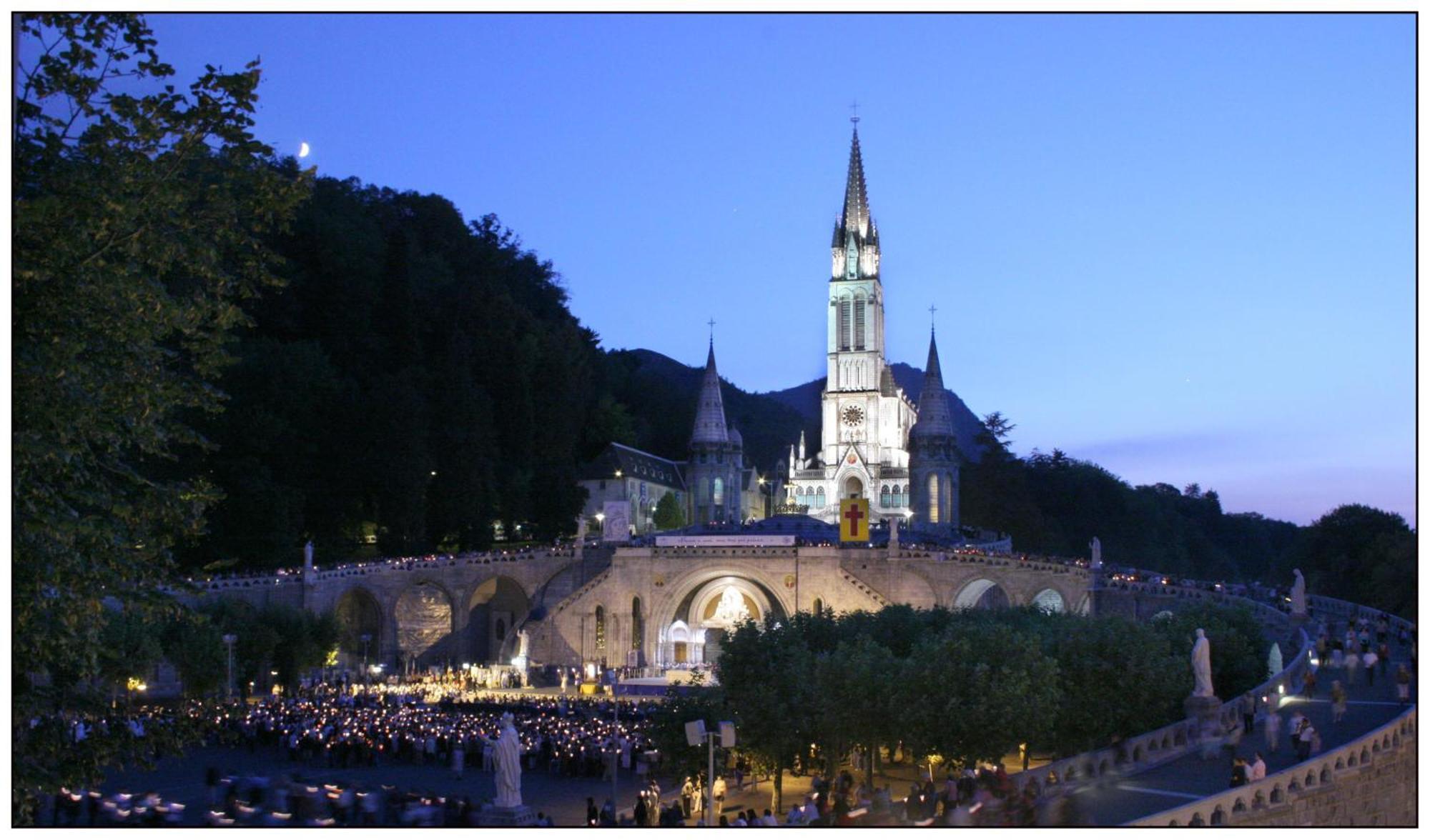 Adonis Lourdes - Notre Dame De La Sarte Hotel Ngoại thất bức ảnh